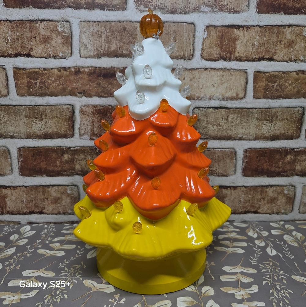 Pumpkin Lighted Mr Halloween Mr Christmas Ceramic-like Tree Candy Corn 14" NEW